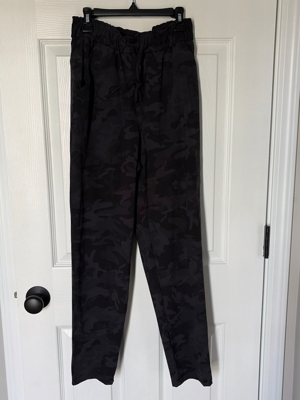 🔥 Lululemon Keep Moving Pant 7/8 High-Rise- Dark Charcoal Camouflage